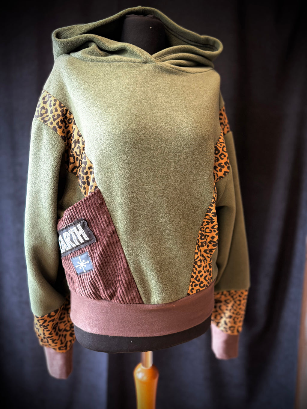 Earth Hoodie Fleece Olive