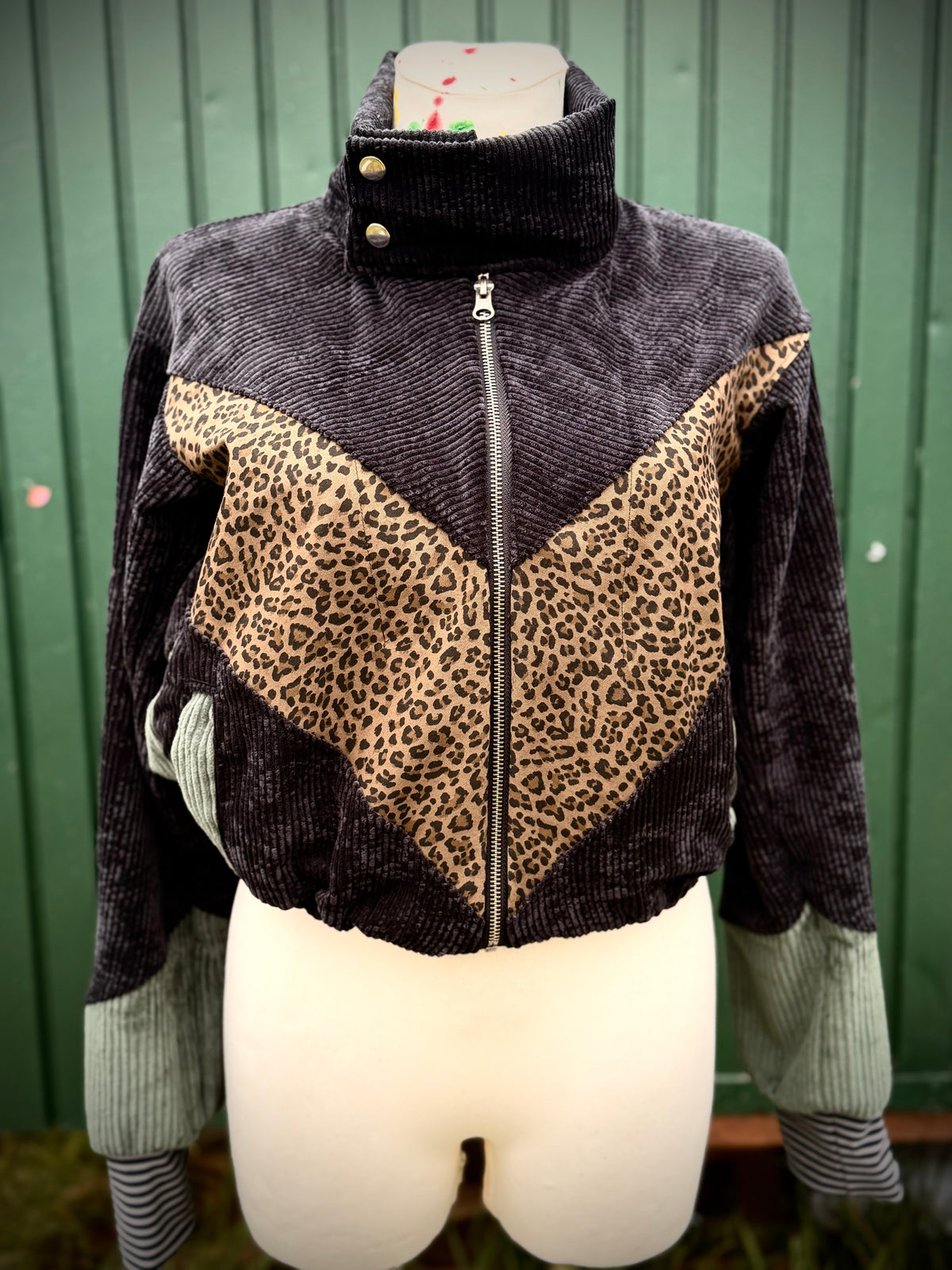 MTO- Sommer Leo crop Cord Jacke * black* choose your patch