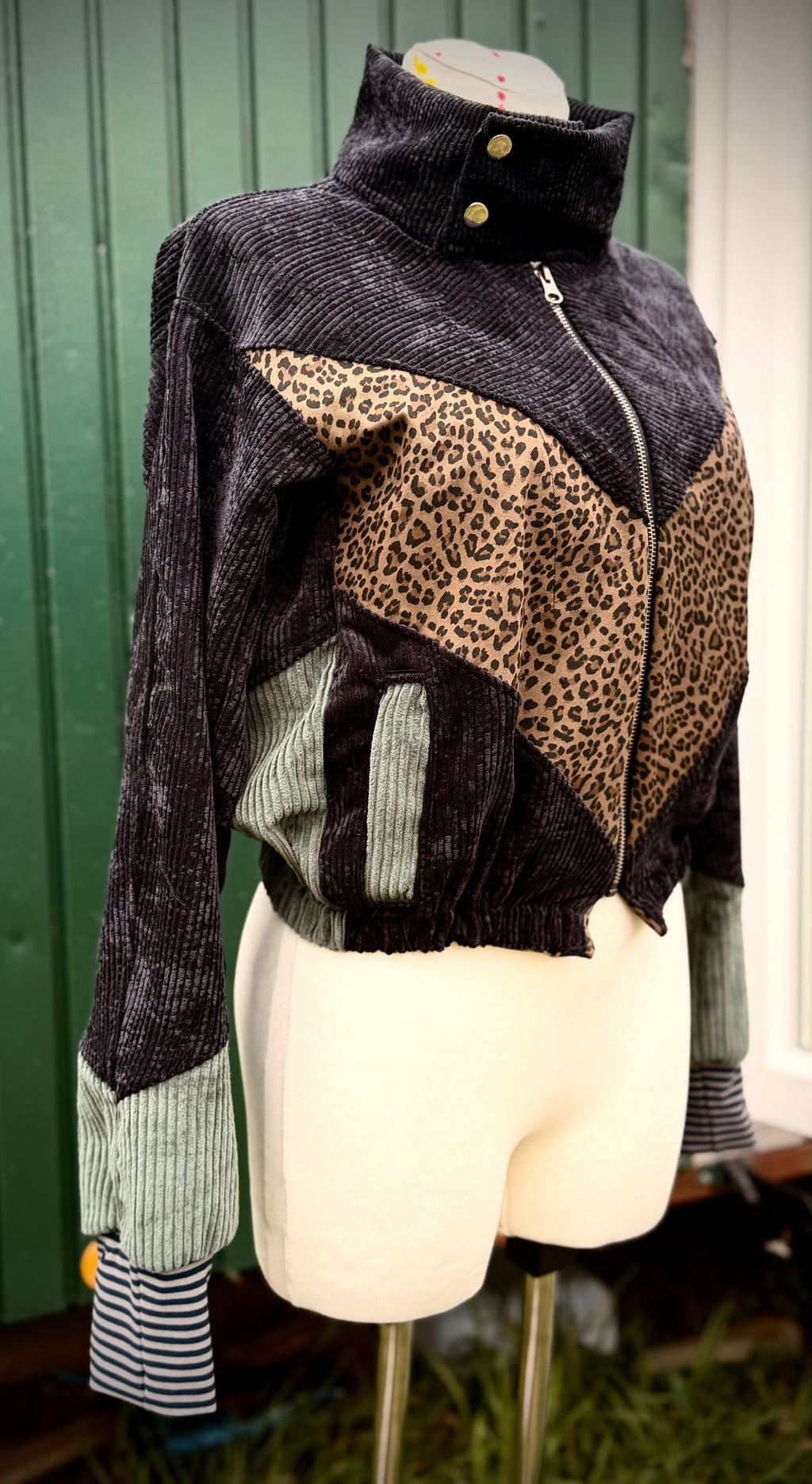 MTO- Sommer Leo crop Cord Jacke * black* choose your patch