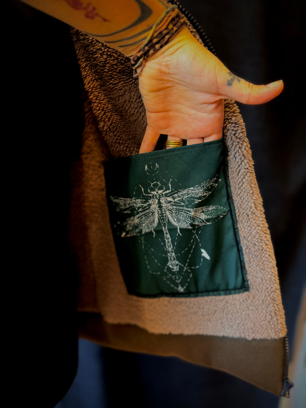 Cord Weste Braun Leo - Tribal Patch
