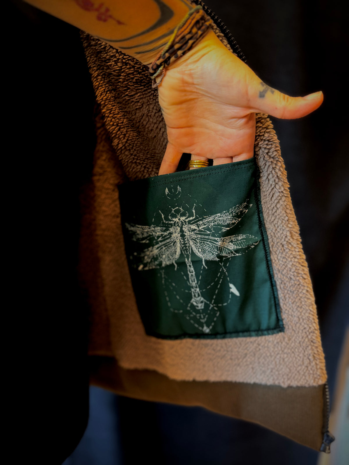 Cord Weste Braun Leo - Tribal Patch