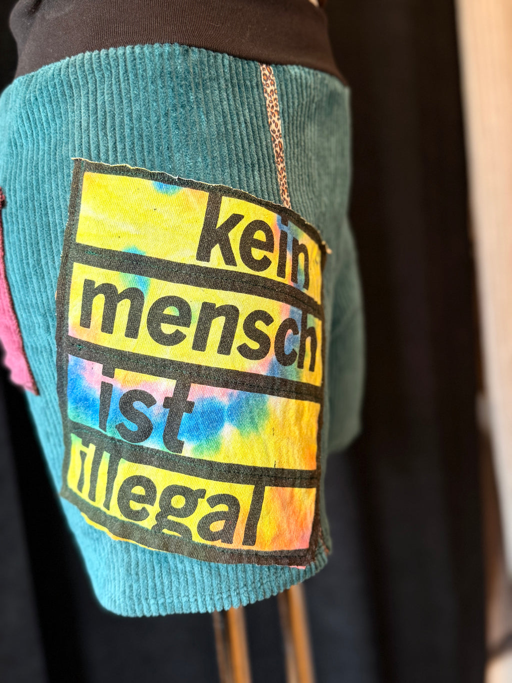 Kurze Cord Sommerhose *Kein Mensch ist illegal* | Short Cord Summer pants