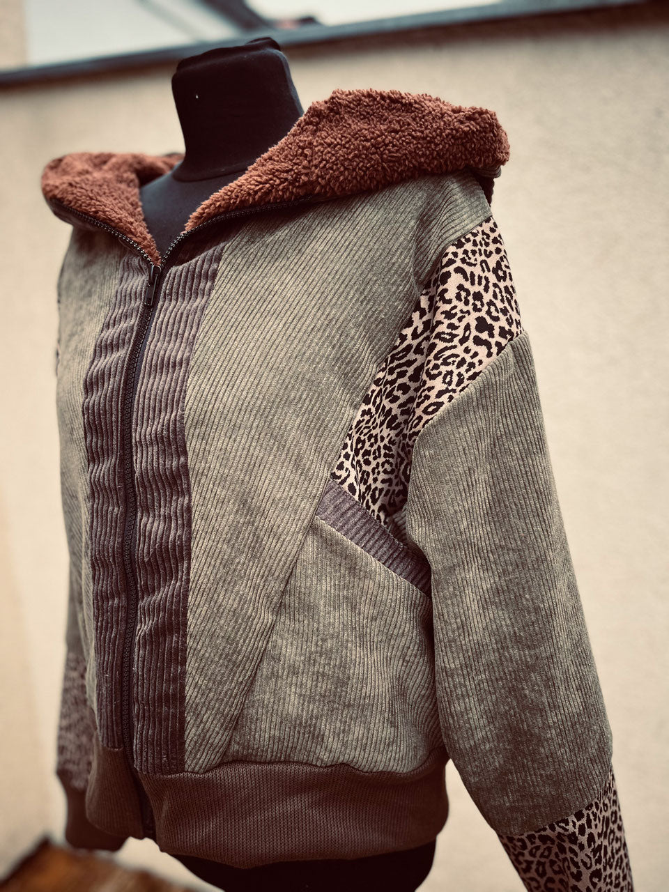 Oliv Oversize Jacke Leo Cord