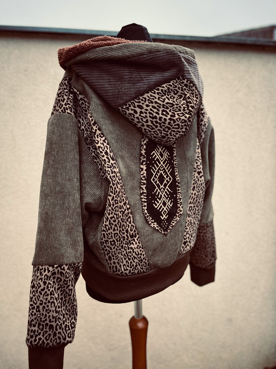 Oliv Oversize Jacke Leo Cord
